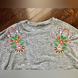 Zara Trafaluc Gray Floral Long Sleeve Blouse Top Shirt Size 5